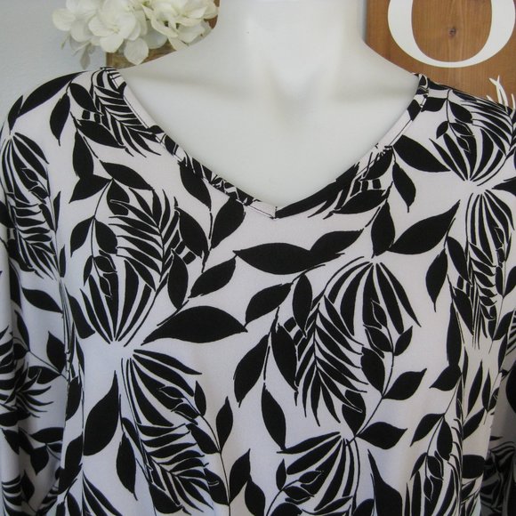 Easywear by Chico's V-Neck Tie-Front Tropical Shirt - Picture 2 of 10